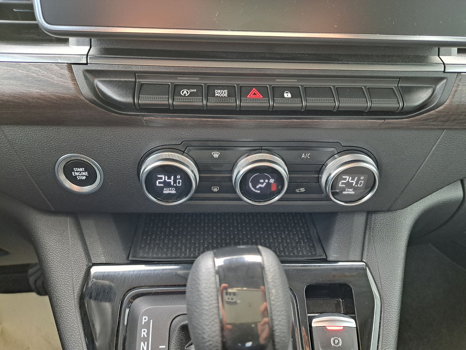 Fahrzeugabbildung Renault Kangoo Techno TCe130 AUTOMATIK AHK ACC NAVI LED