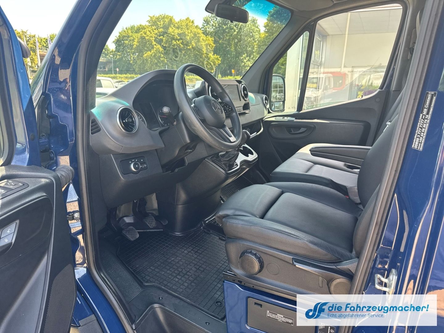 Fahrzeugabbildung Mercedes-Benz Sprinter Pritsche DoKa 316 CDi L3 AHK 3,5t Kamer