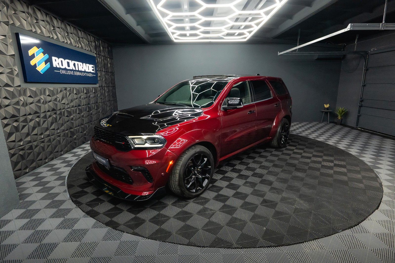 Fahrzeugabbildung Dodge Durango 5.7 V8 SRT 4x4 Night-Paket WIDEBODY 19%
