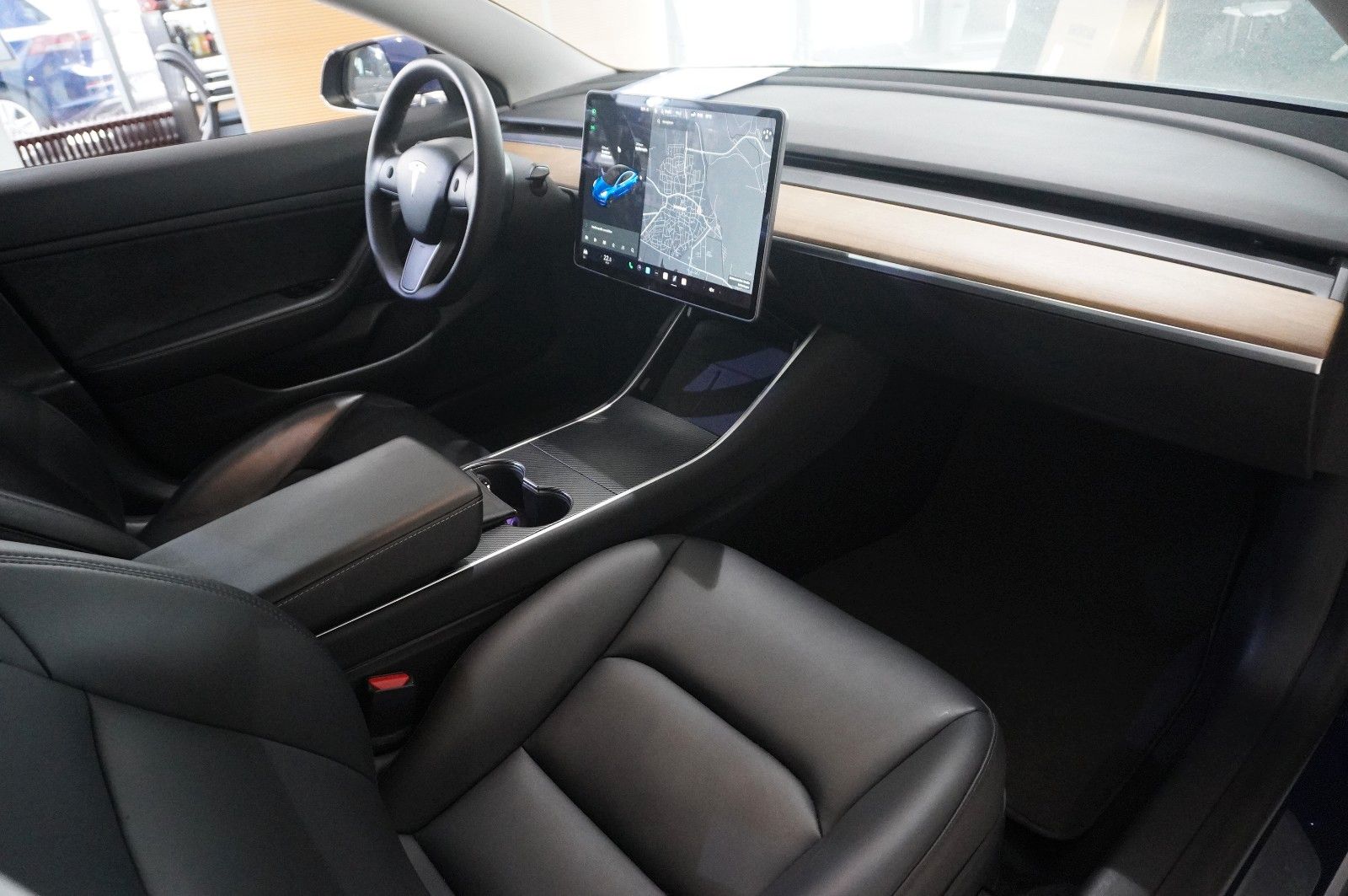 Fahrzeugabbildung Tesla Model 3 Standard Range Plus NAVI/KAMERA/SH/PANO