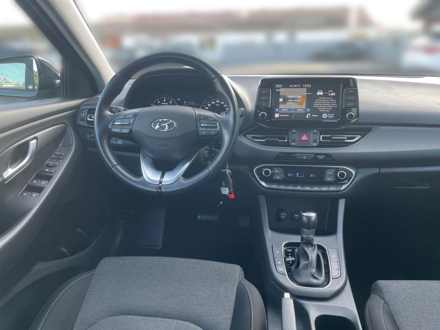 Fahrzeugabbildung Hyundai i30 1.0T Edition 30 DCT Allwetter Sitzheizung