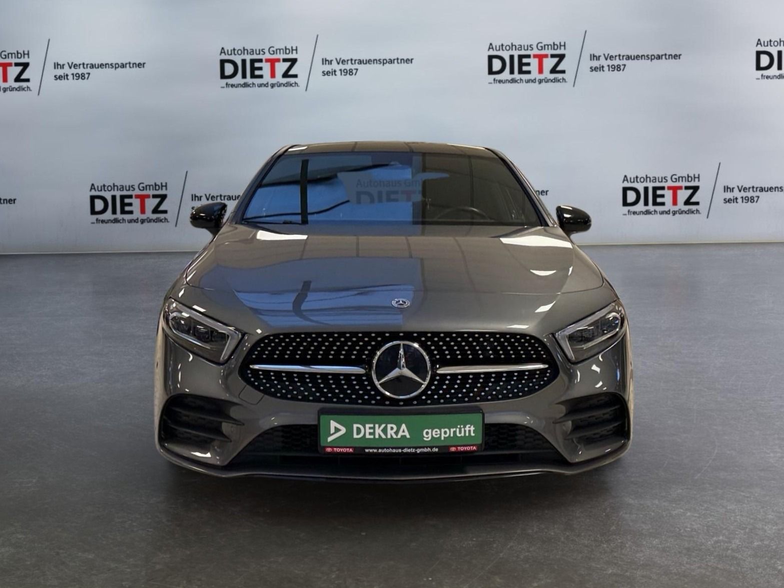 Mercedes-Benz A 200 AMG 7G MBEAM WIDE PANO KAM MBUX DISTR foto 2