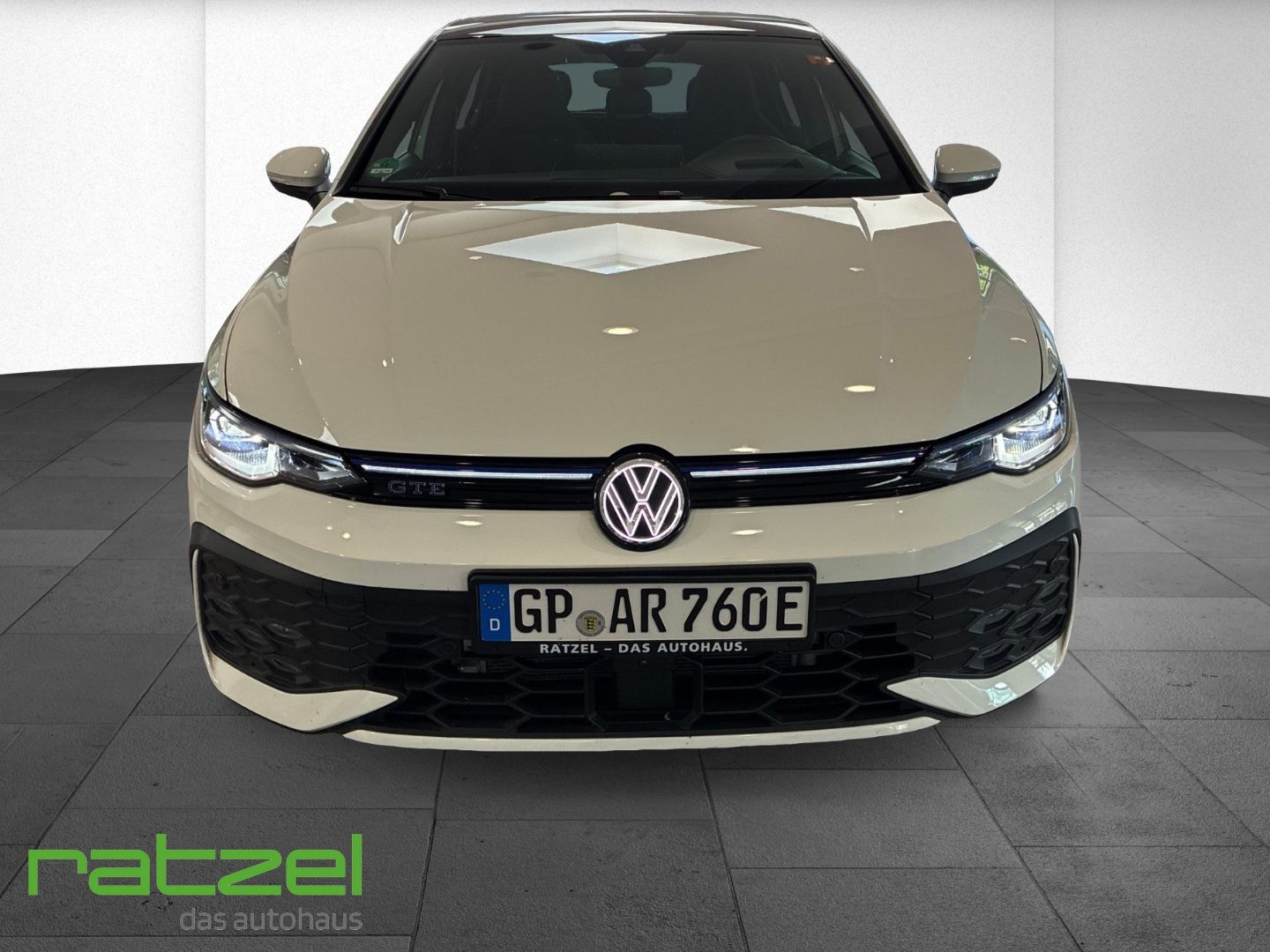 Fahrzeugabbildung Volkswagen Golf VIII GTE Business-Paket+DCC+ACC+IQ.Light