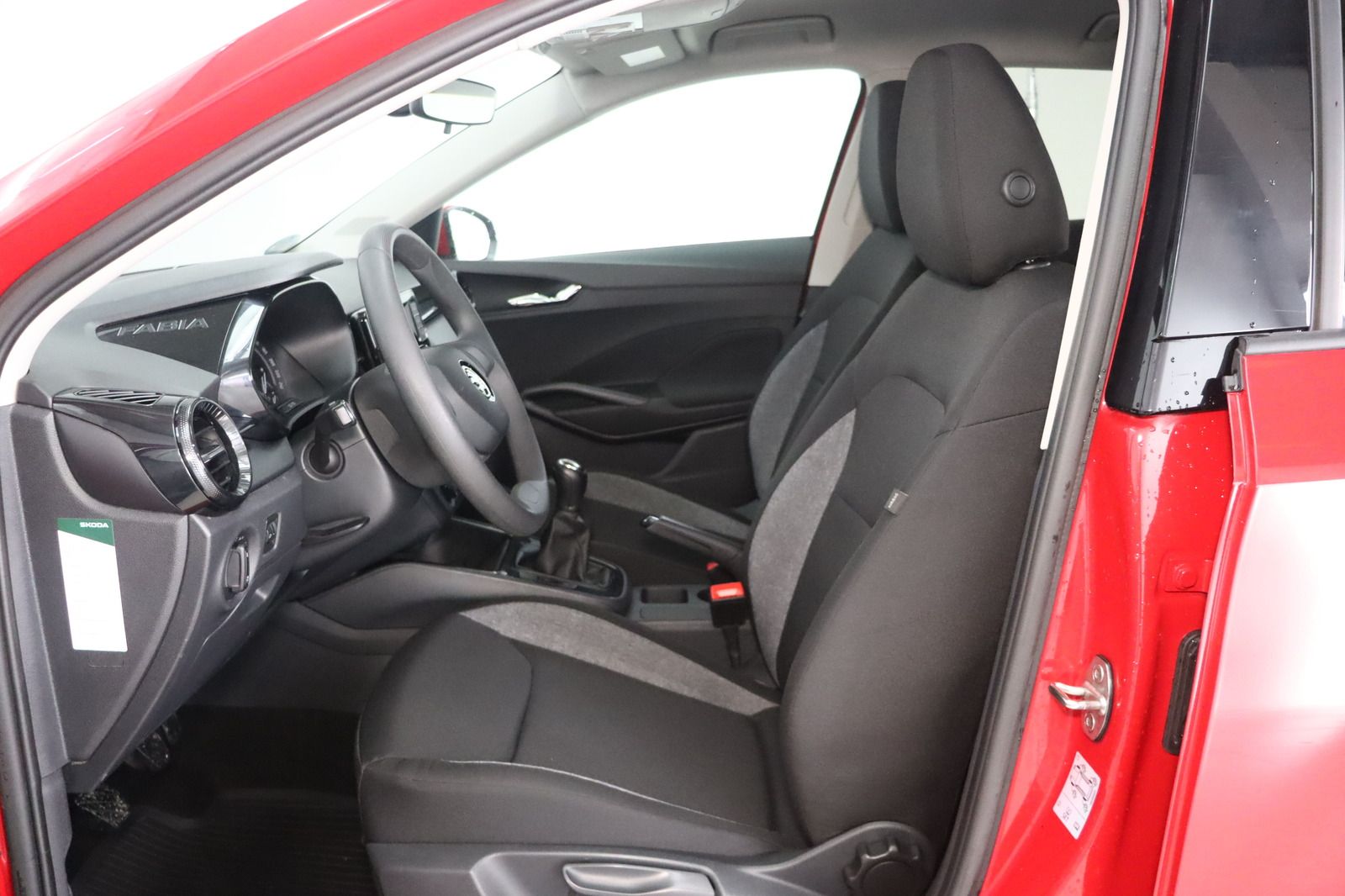 Fahrzeugabbildung SKODA Fabia 1.0 MPi * 1.Hd * LED * Klima