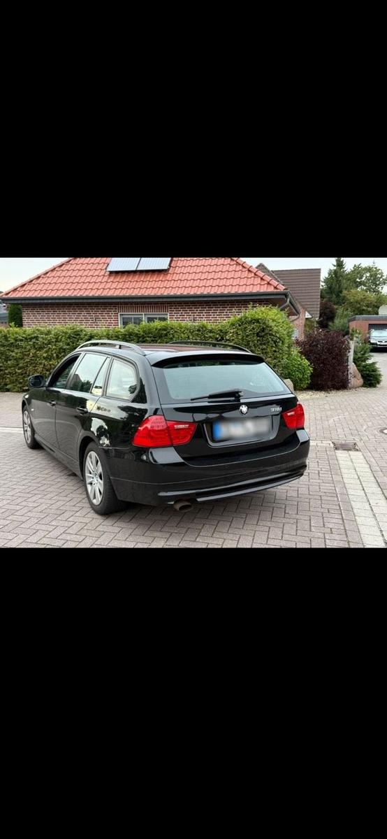BMW  2009 — rear view