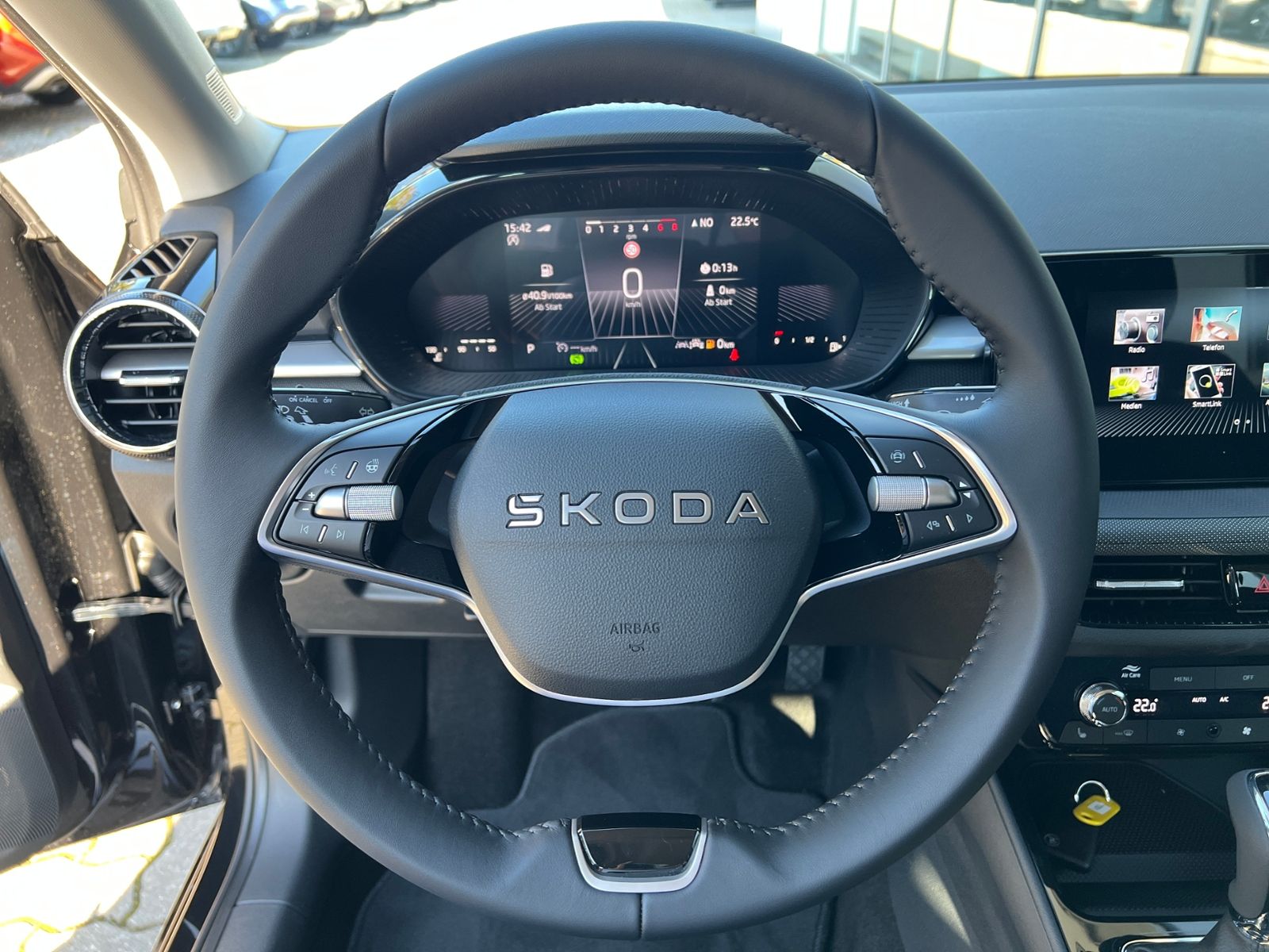Fahrzeugabbildung SKODA Fabia Selection 1.0 TSI DSG *LED, SmartLink, Kam