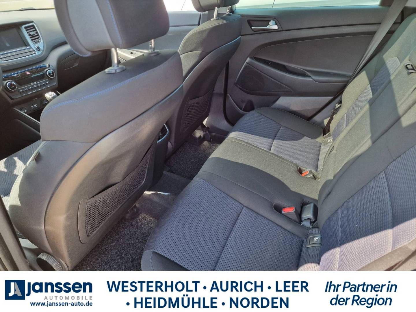 Fahrzeugabbildung Hyundai TUCSON Advantage, Navigation, Panoramadach