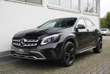 Mercedes-Benz GLA 220d 4Matic - 2.H/LED/KAMERA/NAVI/TEMP./SHZ - schwarze Mercedes-Benz GLA 220