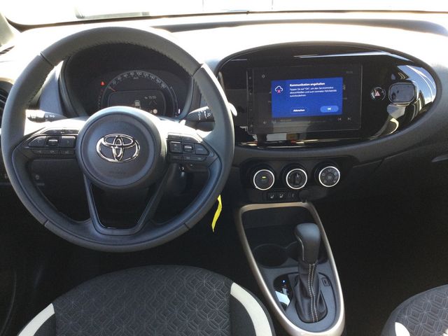 Aygo X 1.0 Teamplayer