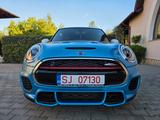 MINI John Cooper Works John Cooper Works - blaue MINI John Cooper Works