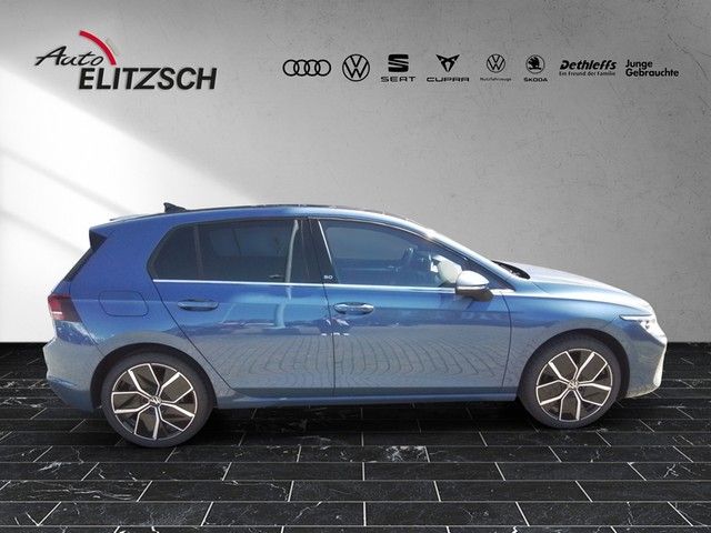 Fahrzeugabbildung Volkswagen Golf VIII EDITION 50 Matrix AHK PANO HUD Kamera