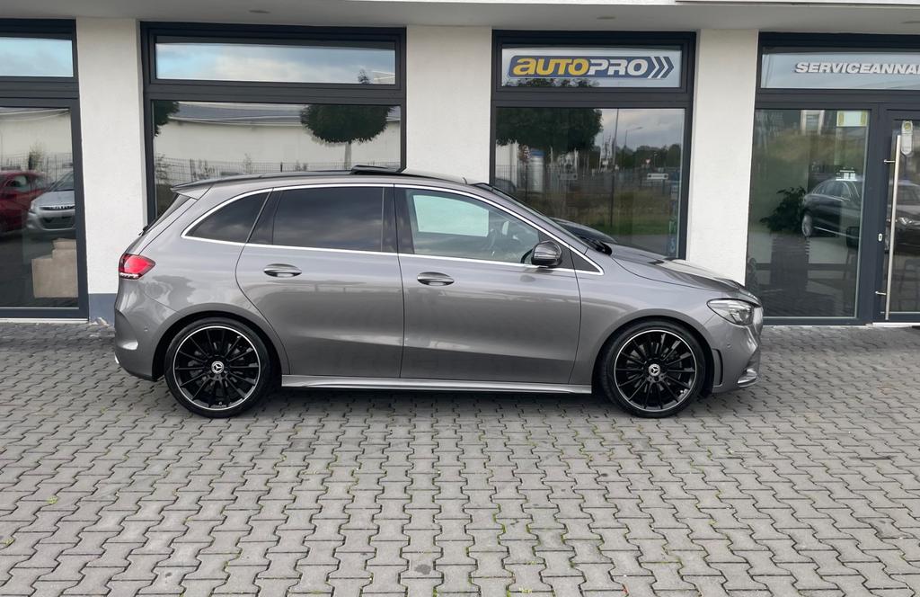 Mercedes-Benz B 220