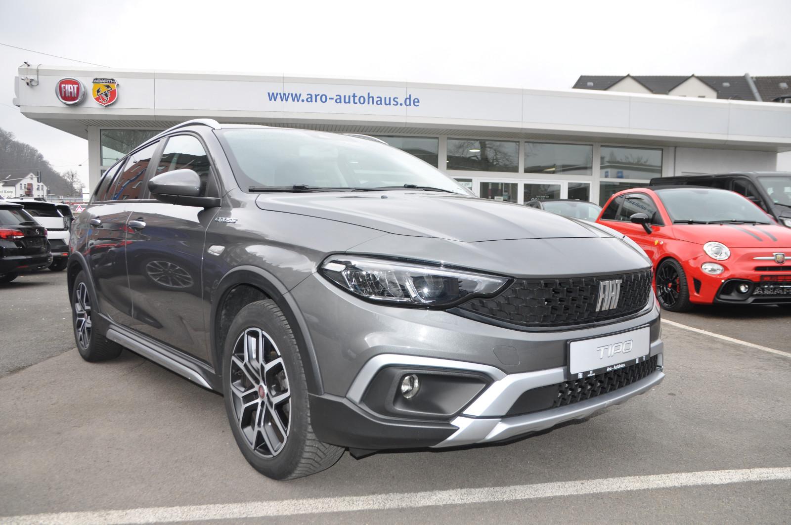 Fiat Tipo Cross-NAVI-AHK-