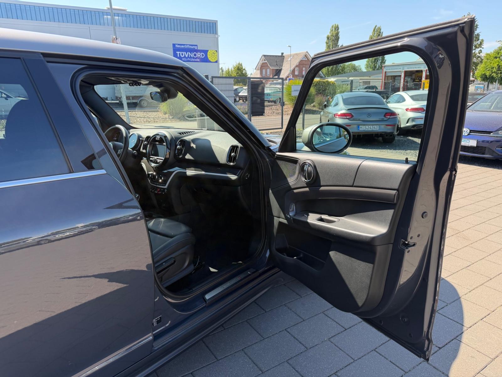 MINI Countryman S*LED*NAV*PANO*LEDER*AHK*2.HAND*TOP*