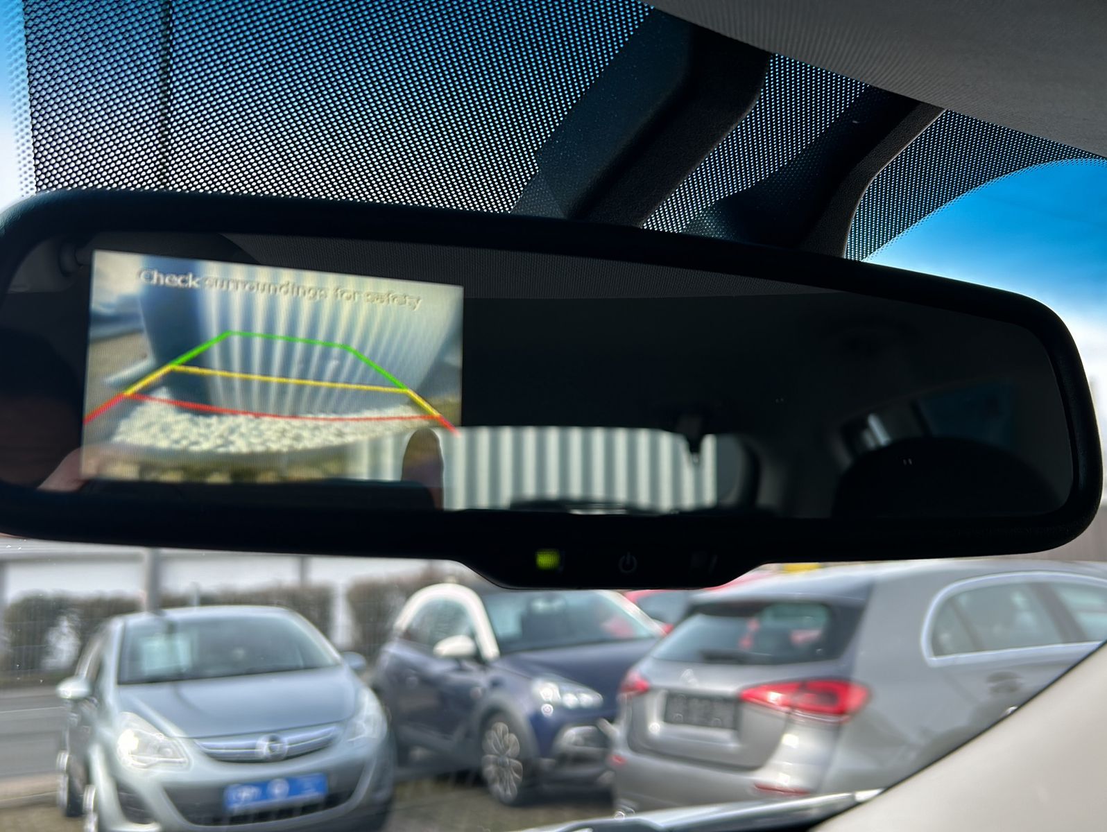 Fahrzeugabbildung Kia Sportage 2,0 Attract 2WD