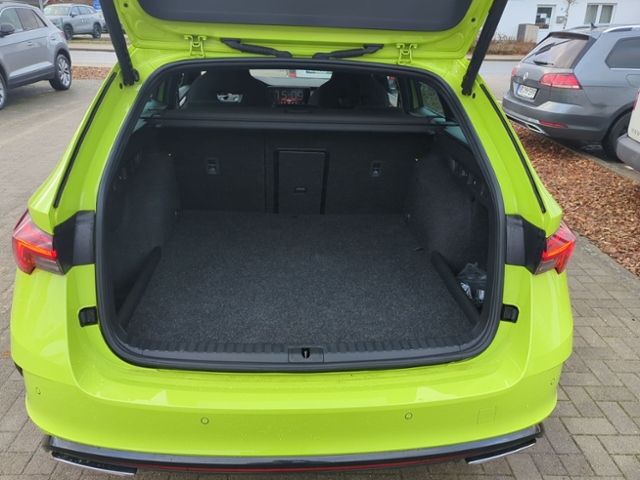 Fahrzeugabbildung SKODA Octavia Combi 1.4 TSI DSG iV RS AHK DCC ACC COLU