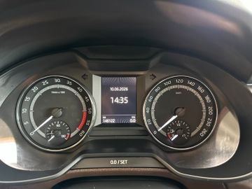 Skoda Octavia Scout*ACC*NAVI*AHK*PANO*2-Zonen*