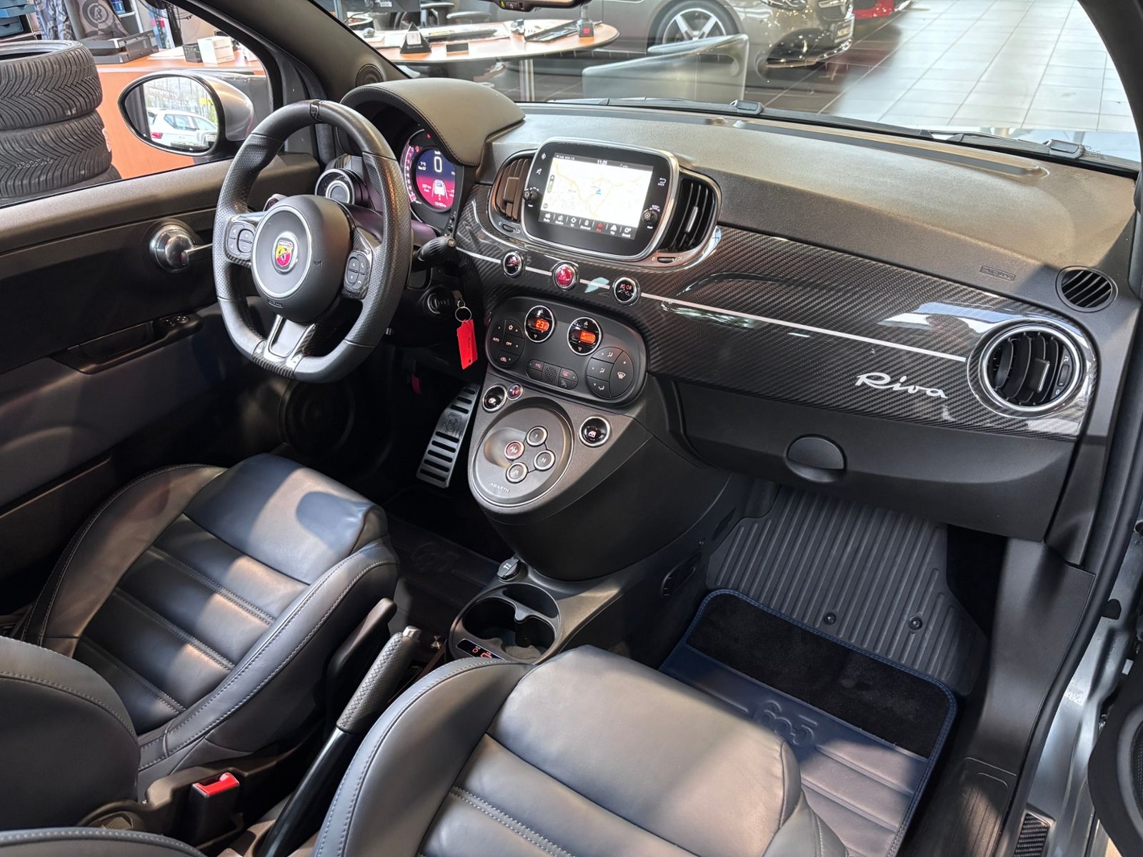 Fahrzeugabbildung Abarth 695C  Rivale  XENON LEDER ALU