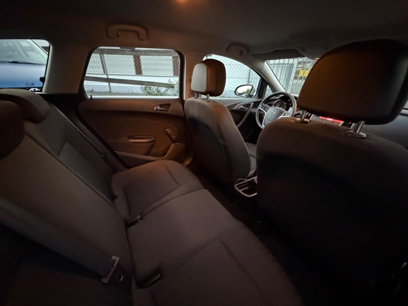 Opel Astra J Sports Tourer Selection/Automatik/Klima