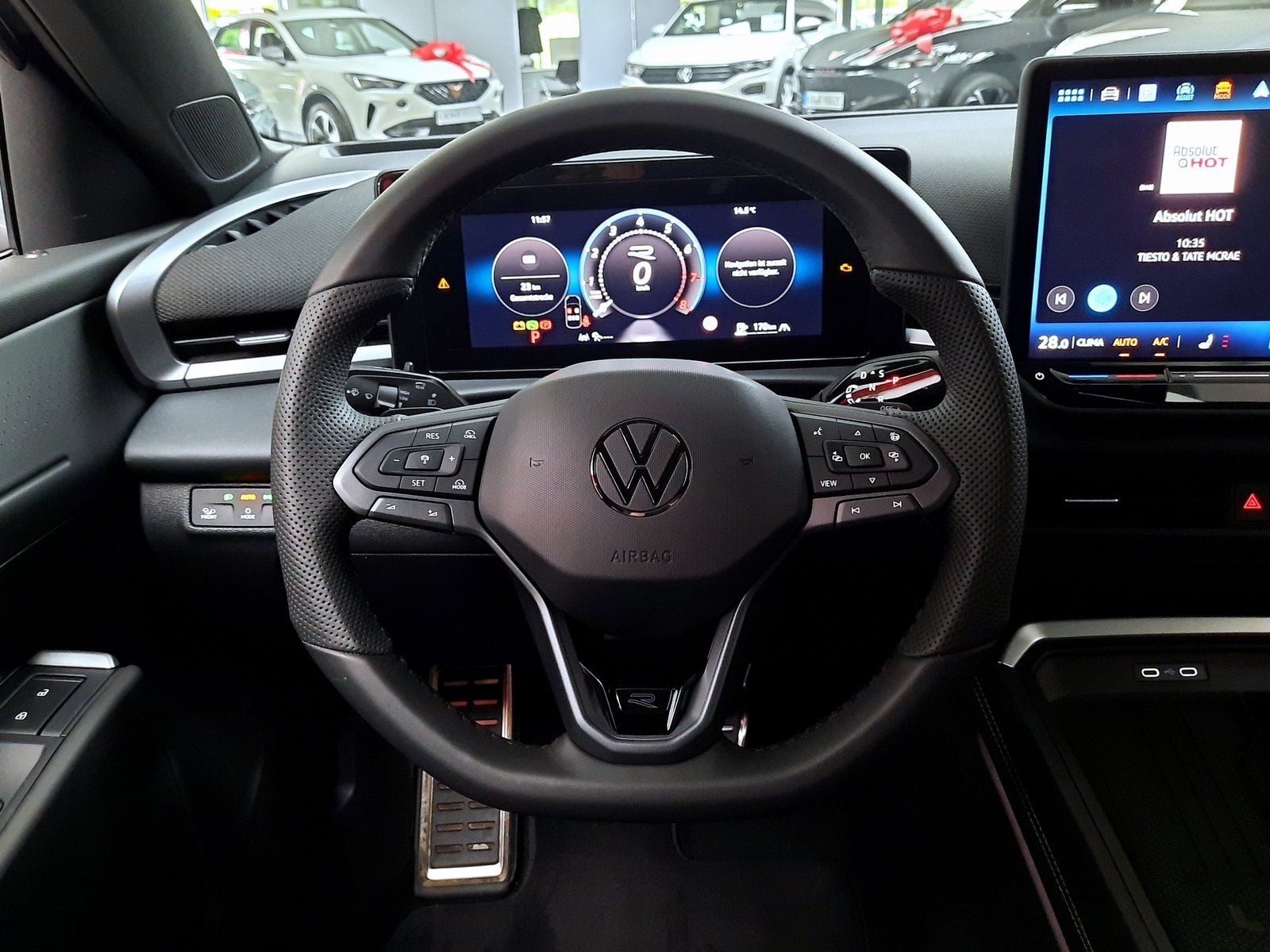 Fahrzeugabbildung Volkswagen T-Roc eTSI R-Line Black&Style DSG *AHK*Cam*ACC*