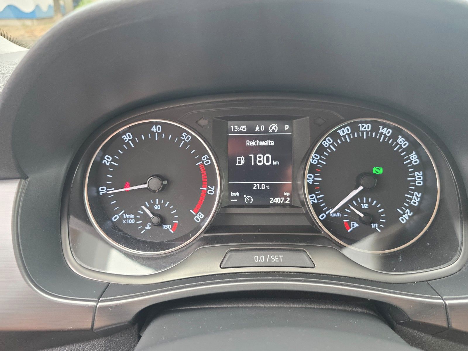 Fahrzeugabbildung SKODA Fabia 1.2 TSI DSG Joy Allwetter