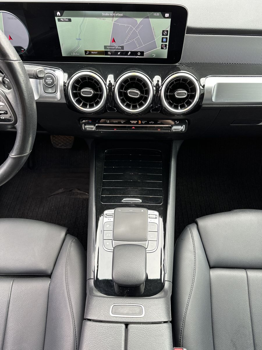 Fahrzeugabbildung Mercedes-Benz GLB 200d Style NAV+AHK+CARPLAY+WIDESCREEN+DAB+PP