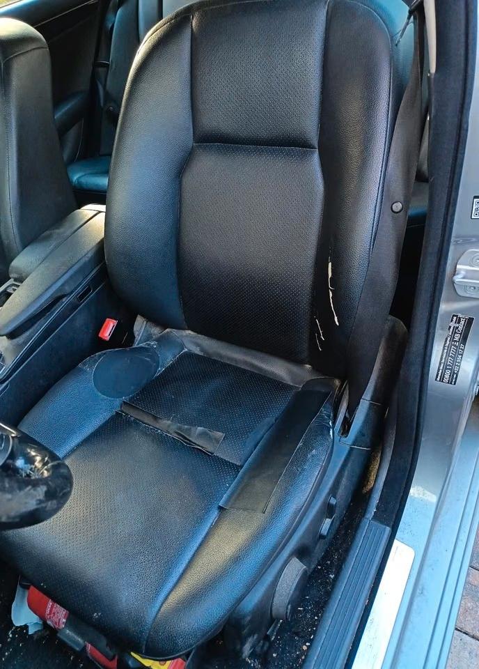 Mercedes-Benz C200 2011 — photo 12