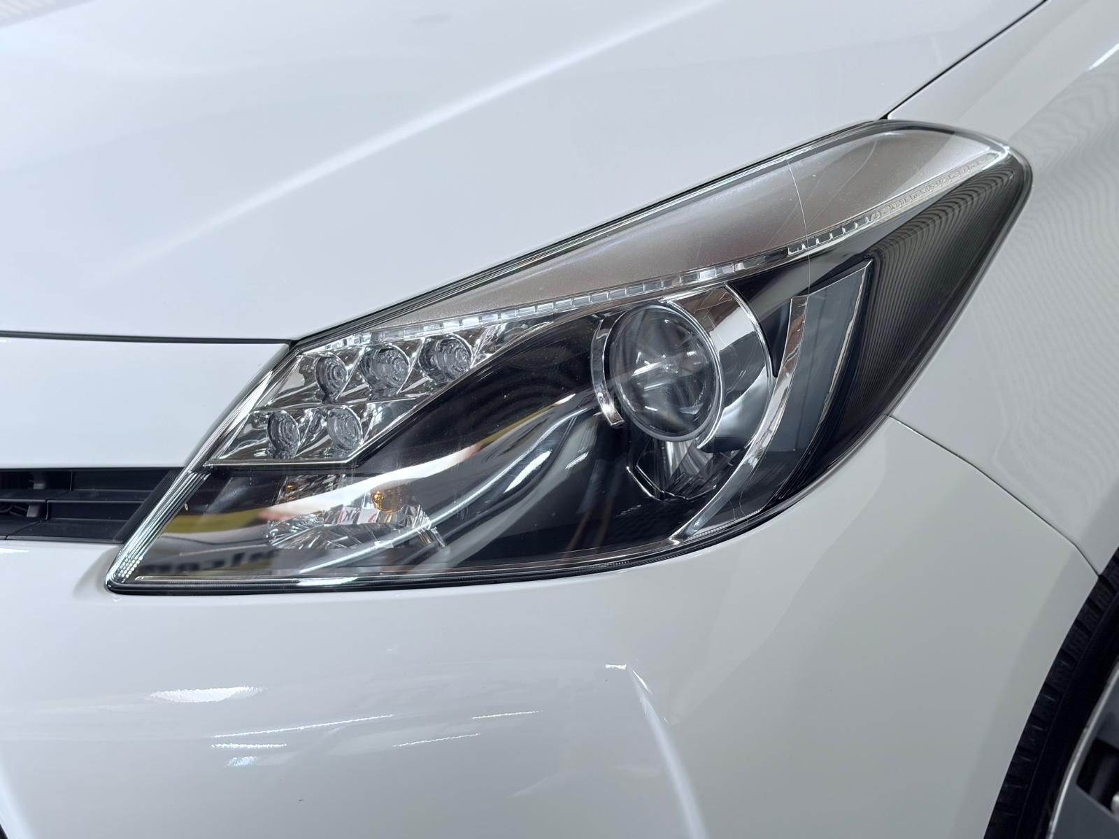 Toyota Yaris Hybrid Life Rückfahrkamera/ Scheckheft/