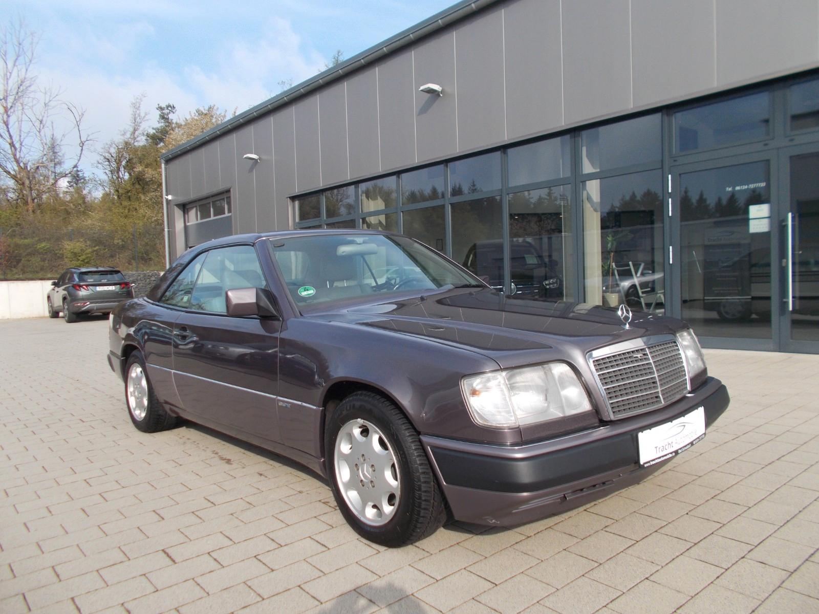 Mercedes-Benz 300 CE-24 Cabriolet