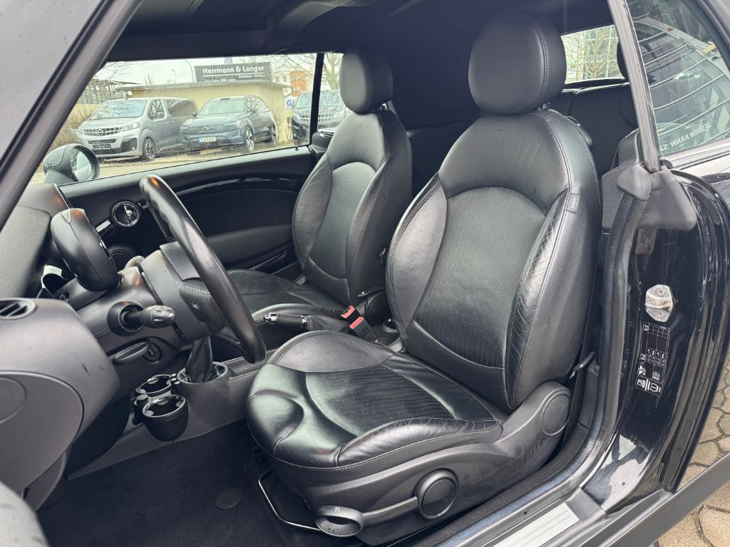Fahrzeugabbildung MINI Mini One Cabrio+Leder+Sitzheiz+Klimaaut+