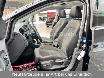 Fahrzeugabbildung Volkswagen Golf VII Lim*Highline*Automatik*LED*Massage*Pano