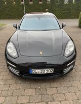 Porsche Panamera 4S  - Porsche Panamera mit Anhängerkupplung