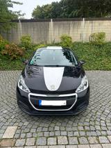 Peugeot 208 PureTech HU/AU Neu - Peugeot 208 in Lübeck