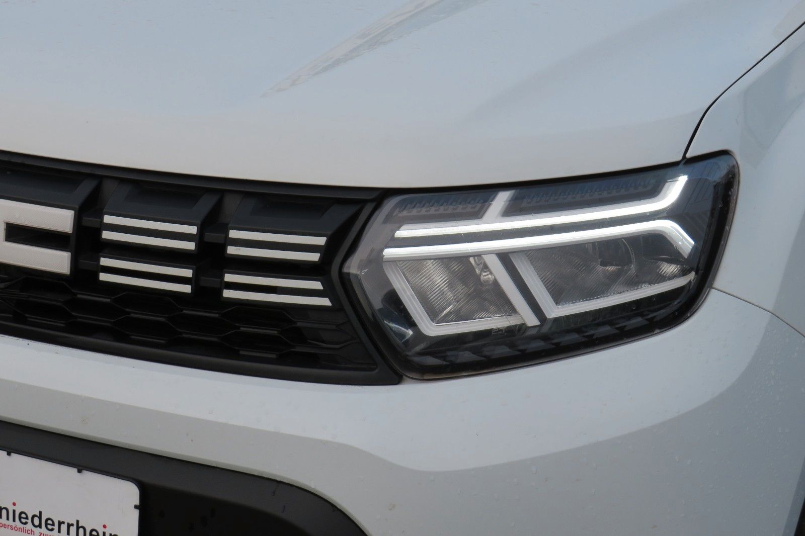 Fahrzeugabbildung Dacia Duster II Expression DIESEL NAVI ALU LED 1.HAND