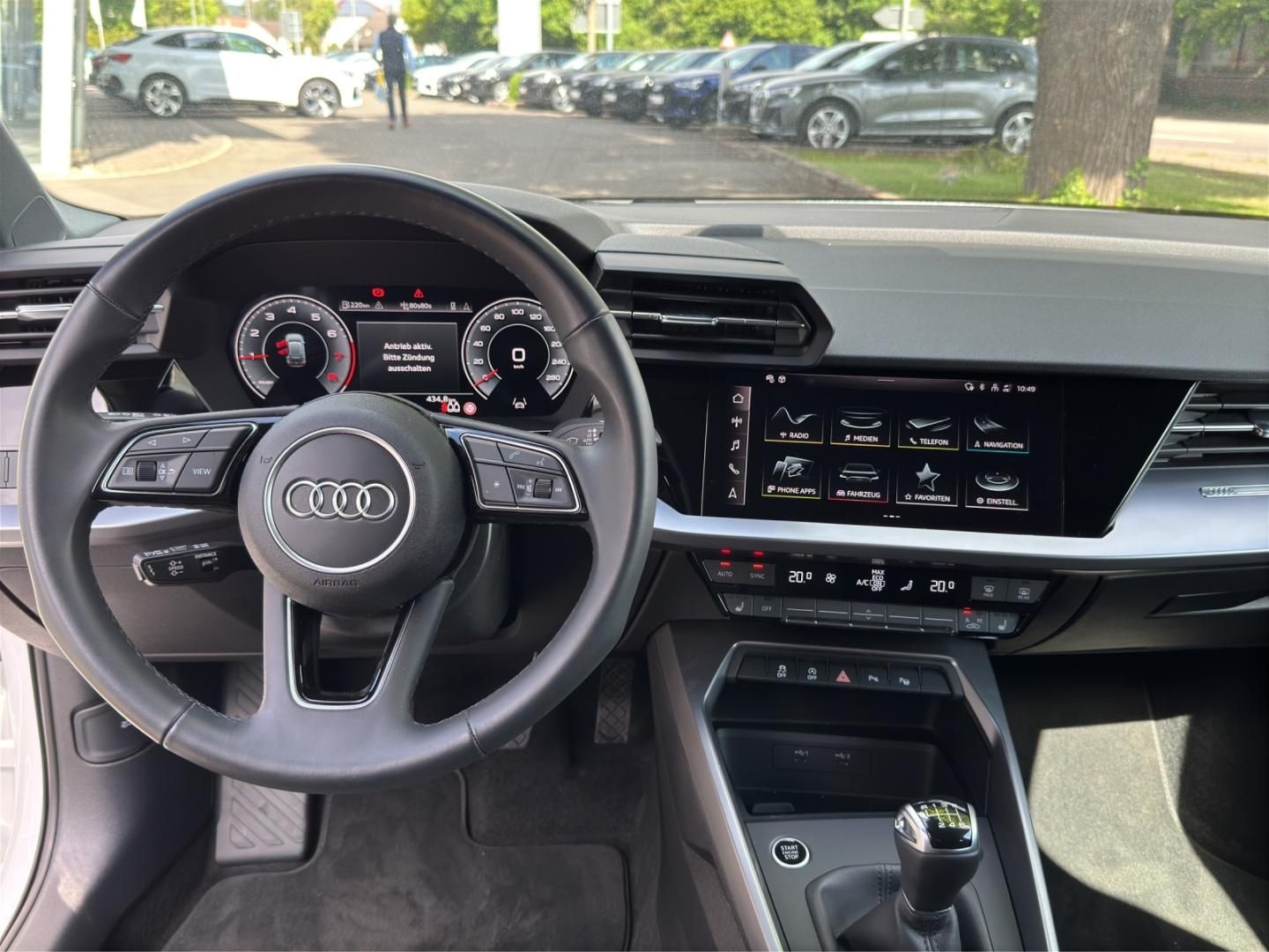 Fahrzeugabbildung Audi A3 Sportback Advanced 30 TFSI LED Business Assis