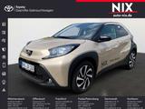 Toyota Aygo X 1.0 Team D SHZ KLIMA KAMERA BLUETOOTH - mit Benzin-Antrieb: Beige, Bluetooth