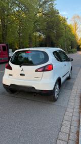 Mitsubishi col  tüv bis Oktober 2027 - gebrauchte Mitsubishi Colt aus dem Jahr 2010