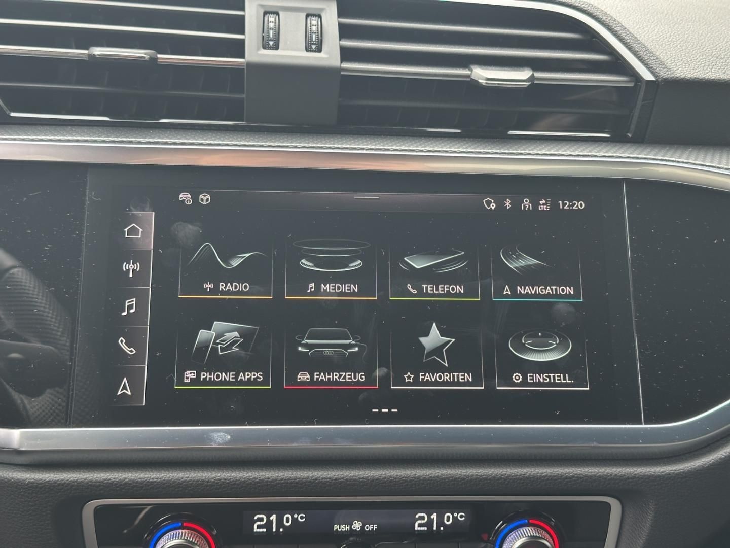 Fahrzeugabbildung Audi Q3 TFSI e S line Q3 45 TFSIe S tronic Business A