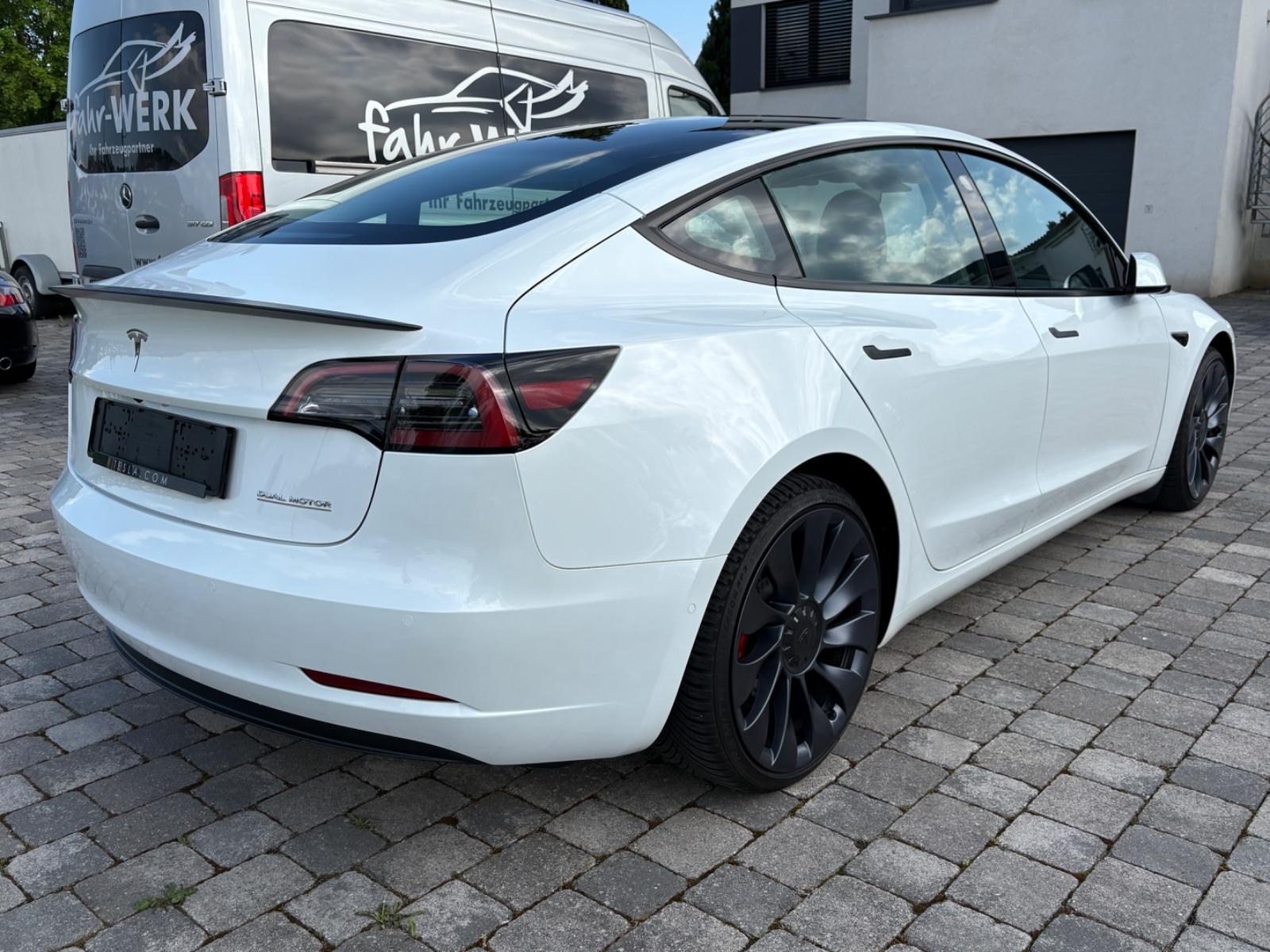 Tesla Model 3 Performance Dual AWD