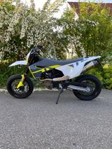 Husqvarna 701 Super Moto - HUSQVARNA MOTO