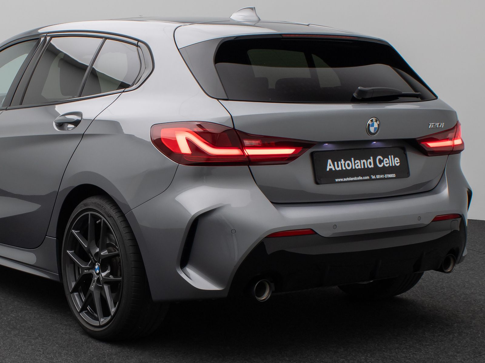 Fahrzeugabbildung BMW 120i M Sport Panorama PDC DAB Lenkrhzg Komfort