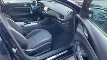 Opel Insignia - 12