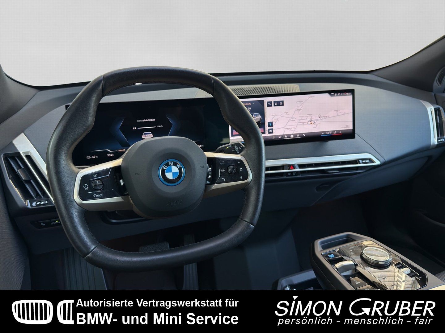 Fahrzeugabbildung BMW iX xDrive50 Sport PanoSky H&K HUD Laser AHK