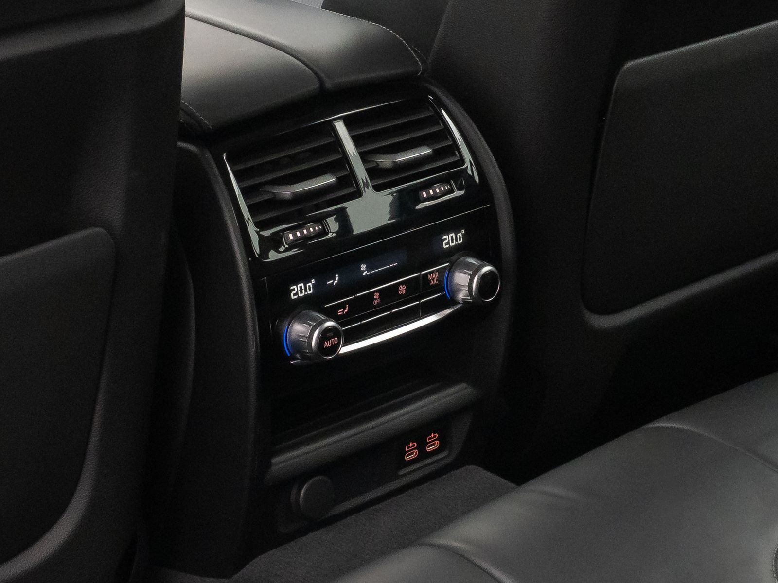 Fahrzeugabbildung BMW 520d xD  Kamera Laser HUD DAB AHK Komfort Alarm