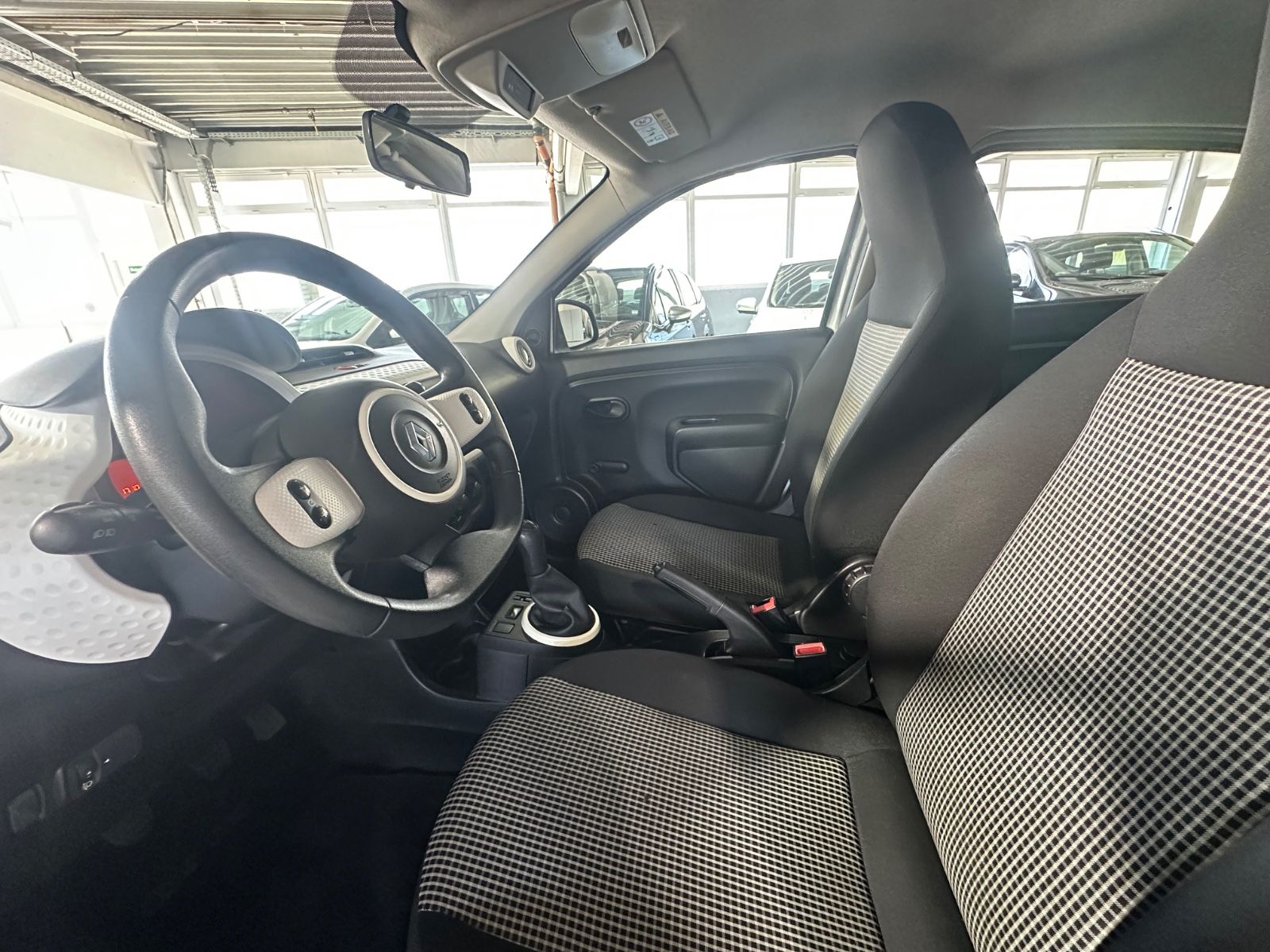 Twingo Life*2.HD*HU Neu*Service Neu*5-Türer*