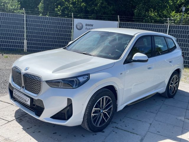 BMW iX1 xDrive30 MSport ParkAssisPlus DrivAssisProf!