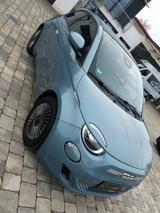 Fiat 500e Cabrio Reichw. lt. FIAT: 432km, große Batt. - Fiat 500e mit Panoramadach