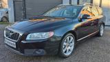 Volvo V70 D5 AWD Momentum Aut Leder AHK ASS - Volvo V70 Awd mit Diesel-Antrieb