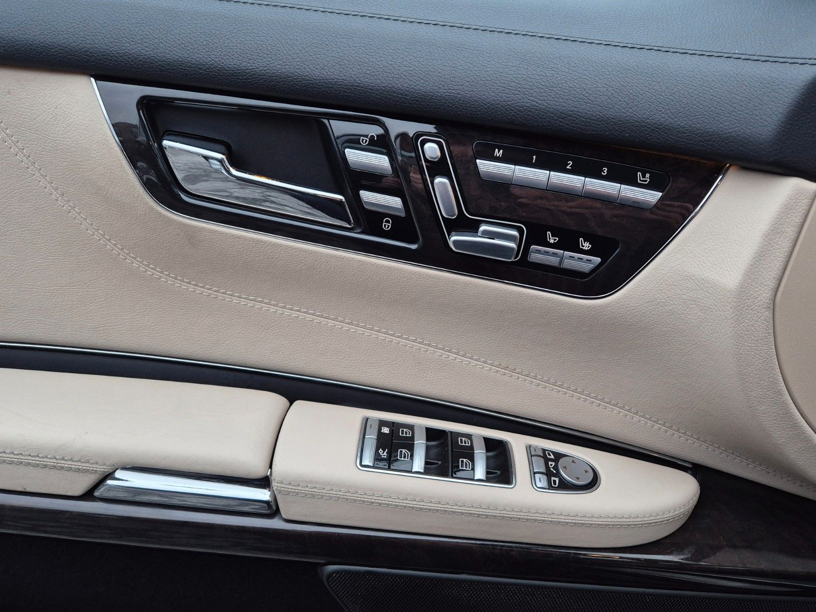 Fahrzeugabbildung Mercedes-Benz CL 500 AMG/Deutsch/Scheckheft/Massage/Top