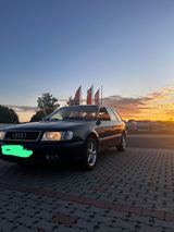 Audi 100 - Audi 100 mit Benzin-Antrieb: Kombi, Klimaanlage